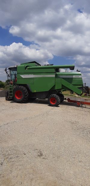 Vand combina agricola Fendt 5220 E,an 2015,  posibilitate plata in rate