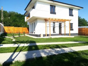 vila Bascov p+1 2024 teren 355mp zona rezidentiala toate utilitatile 80mp pe nivel 135000euro - imagine 6