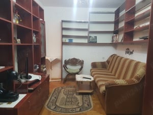 Apartament doua camere nedecomandat confort trei etaj doi, renovat, mobilat si utilat, liber Milcov  - imagine 2