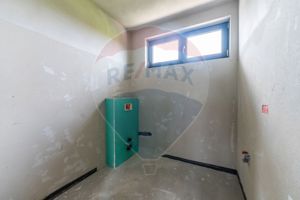 Casa într-un complex nou de 6 case înșiruite, 4 camere  zona centrala - imagine 10