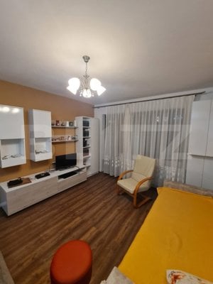 Apartament semidecomandat, incalzire in pardoseala, zona Sub Cetate