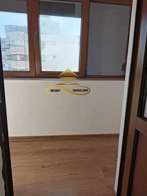 **Închiriez apartament 3 camere, central** - imagine 10