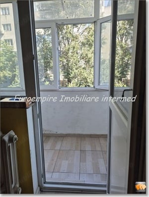 Apartament 3 camere de vanzare zona KM 4-5 - imagine 2