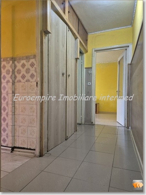 Apartament 3 camere de vanzare zona KM 4-5 - imagine 4