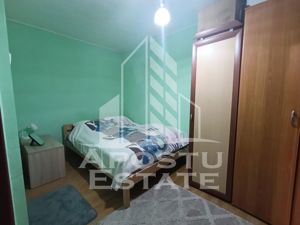 Apartament 3 camere, centrala proprie, mobilat si utilat, zona Sagului - imagine 2