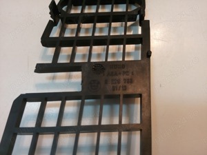 Grila aerisire capota BMW cod 51138220766 - imagine 2