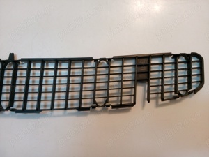 Grila aerisire capota BMW cod 51138220766 - imagine 5