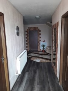 Vând casa în Via Carmina