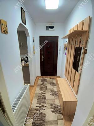 Apartament renovat cu 2 camere balcon si pivnita in Sibiu - imagine 5