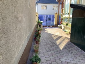 Corp de casa interbelica renovată in zona exclusivistă. Parcare in curte. Direct Proprietar.  - imagine 3