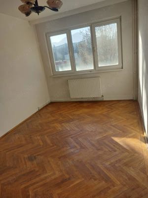 vand apartament 2 camere mandat,zona ASTRA ,BRASOV,parchet stejar,balcon,48m.p.,etaj2,centrala 