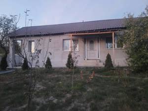 Vând casă recent renovată în Băleasa județ Olt  