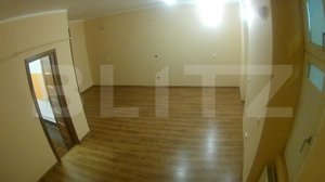 Apartament si spatiu comercial pe 2 niveluri - imagine 8