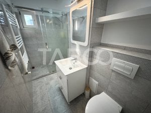 Apartament decomandat 3 camere 2 bai 2 balcoane etaj 3 Strand Sibiu - imagine 8