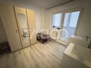 Apartament decomandat 3 camere 2 bai 2 balcoane etaj 3 Strand Sibiu - imagine 5