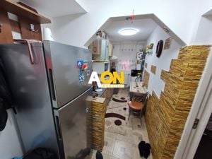 Apartament 2 camere, Semidecomandat, Cetate - imagine 3