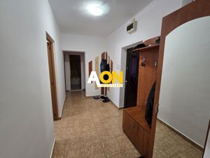 Apartament 2 camere decomandat,Cetate,zona Bd Transilvaniei - imagine 5