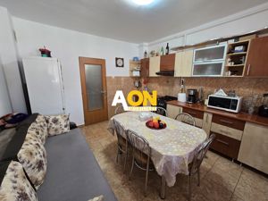 Apartament 2 camere decomandat,Cetate,zona Bd Transilvaniei - imagine 2