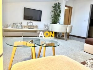 Apartament cu 3 Camere,  85mp, Zona Cetate