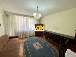 Apartament cu 3 Camere, Etaj 2, Decomandat, Zonă Ultracentrală