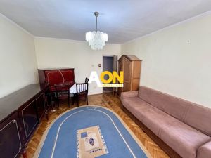 Apartament cu 3 Camere, Etaj 2, Decomandat, Zonă Ultracentrală - imagine 2