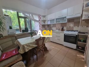 Apartament 4 Camere, Decomandat, Zona Closca - imagine 2