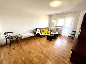 Apartament cu 3 Camere, Etaj 1, Zonă Ultracentrală - imagine 2