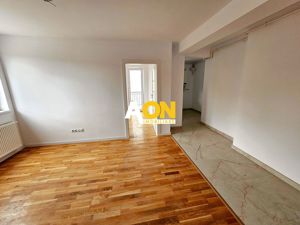 Apartament 2 camere, 43 mp utili + balcon 9 mp,  etaj 3, bloc nou - imagine 2