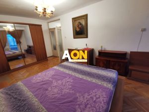 Apartament cu 3 Camere, Etaj Intermediar, Zona Parc Cetate - imagine 3