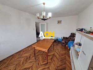 Apartament 4 Camere, 77 mp, Decomandat, Zona Cetate - imagine 4