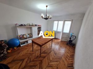 Apartament 4 Camere, 77 mp, Decomandat, Zona Cetate - imagine 3