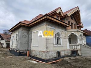 Conac boieresc în zona centrală a municipiului Alba Iulia - imagine 4