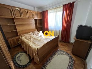 Apartament 3 Camere, Etaj 1, Zona Cetate - imagine 4