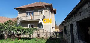 Casa cu 5 camere, 768 mp teren, Cetate