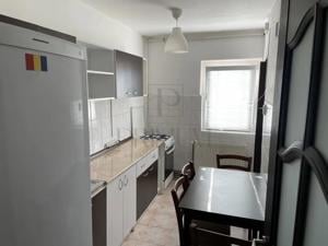 Apartament 2 camere - Zona Bucovina - Centrala Proprie - imagine 4