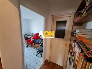 Apartament 4 Camere, 77 mp, Decomandat, Zona Cetate - imagine 9