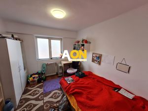 Apartament 4 Camere, 77 mp, Decomandat, Zona Cetate - imagine 8