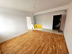 Apartament 2 camere, 43 mp utili + balcon 9 mp,  etaj 3, bloc nou - imagine 6