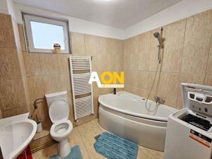 Apartament 3 camere, 75 mp utili, cu terasa 48 mp, boxa 23 mp, Cetate - imagine 8