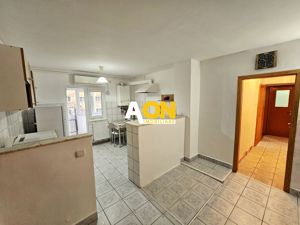 Apartament 3 camere, 78 mp, etaj 3, zona Liceului Sportiv - imagine 3