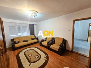 Apartament 3 camere, 78 mp, etaj 3, zona Liceului Sportiv - imagine 2