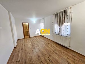 Apartament tip Penthouse, 4 camere, 2 bai, 108 mp utili + boxa, Centru - imagine 9