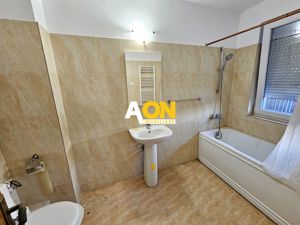 Apartament tip Penthouse, 4 camere, 2 bai, 108 mp utili + boxa, Centru - imagine 10