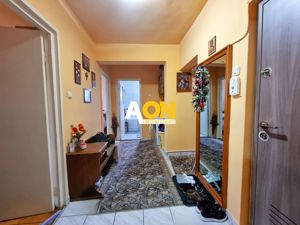 Apartament 3 camere, 2 bai, Cetate, zona Liceului Sportiv - imagine 7