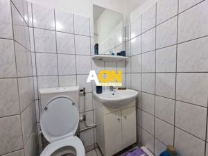 Apartament 3 camere, 2 bai, Cetate, zona Liceului Sportiv - imagine 11