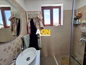 1/2 Duplex mobilat, utilat, 4 camere, pivnita, 200 mp teren - imagine 14