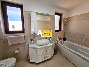 1/2 Duplex mobilat, utilat, 4 camere, pivnita, 200 mp teren - imagine 11