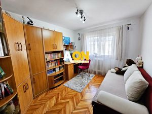 Apartament 3 camere, decomandat, Cetate, zona Kaufland - imagine 7