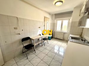 Apartament cu 3 Camere, Etaj 1, Zonă Ultracentrală - imagine 11