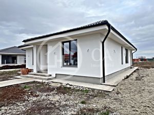 Casa cu 4 camere de vanzare in Livada, Bihor - imagine 3